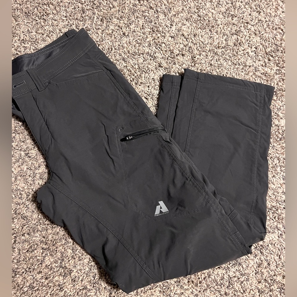 Men’s Eddie Bauer insulated pants. Size 30x30